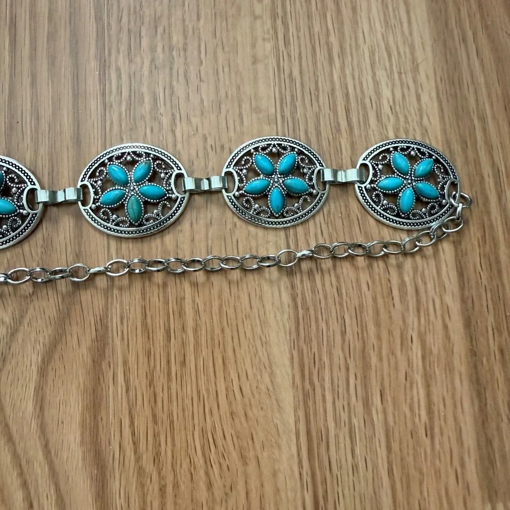 The Unbranded Brand silver tone
